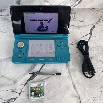 Nintendo 3DS Türkis plus 2x Spiele und Ladegerät getestet und funktionsfähig