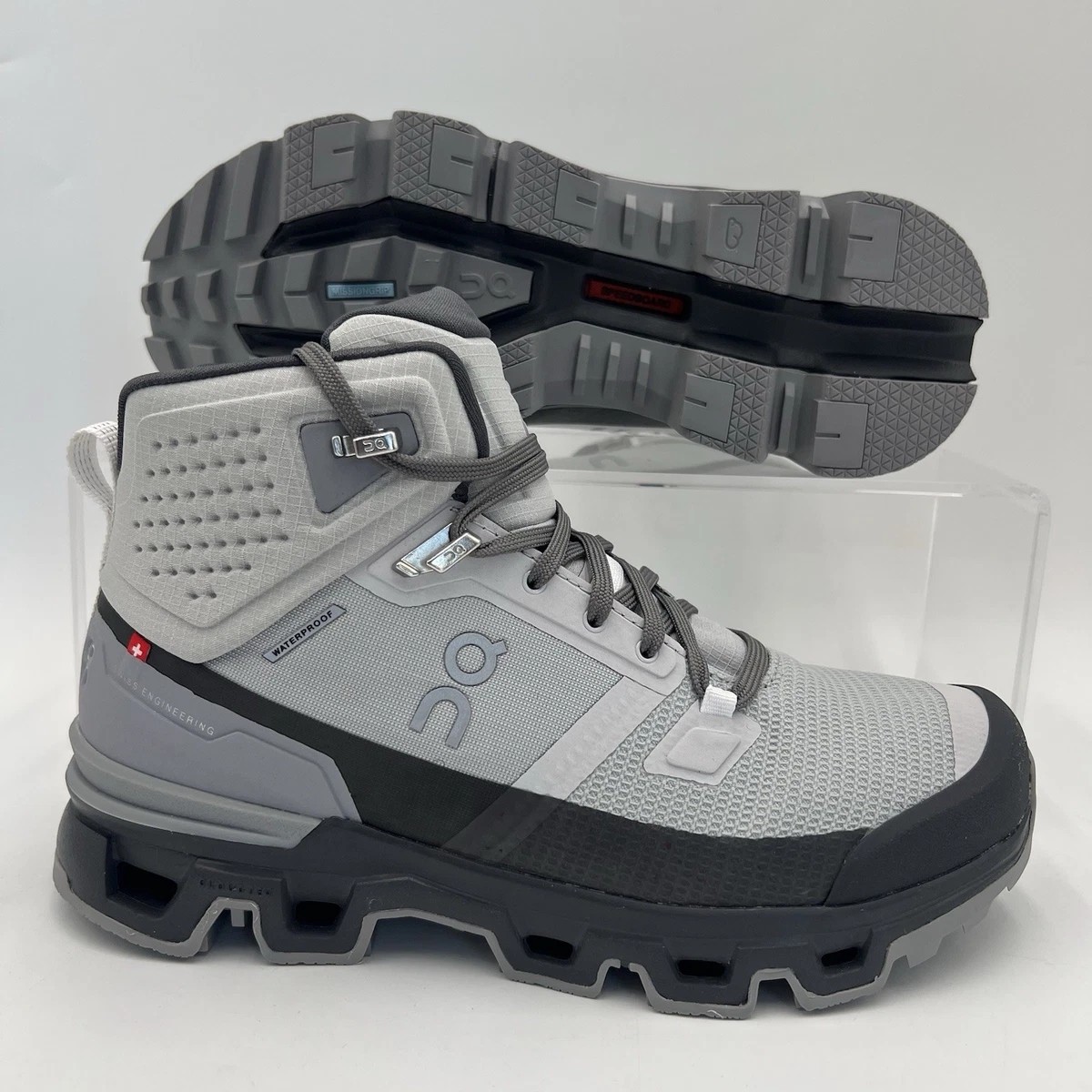 Like New! Men’s On Cloudwander Waterproof Glacier Eclipse Hiking Shoe (SIZE 8.5) ON Mens Cloudwander Waterproof Hiking Shoes - Glacier-Eclipse main image 4