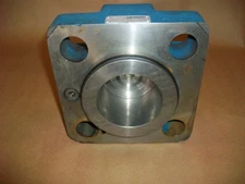 Vickers Cylinder End Cap CVU63 0D11 B29 M1 USED