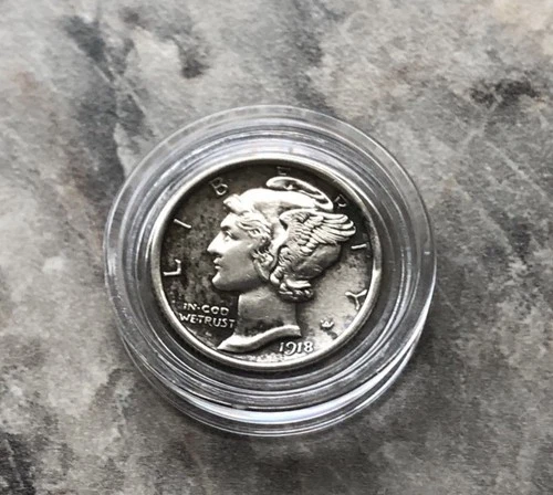 1918 SILVER MERCURY DIME IN AU CONDITION.