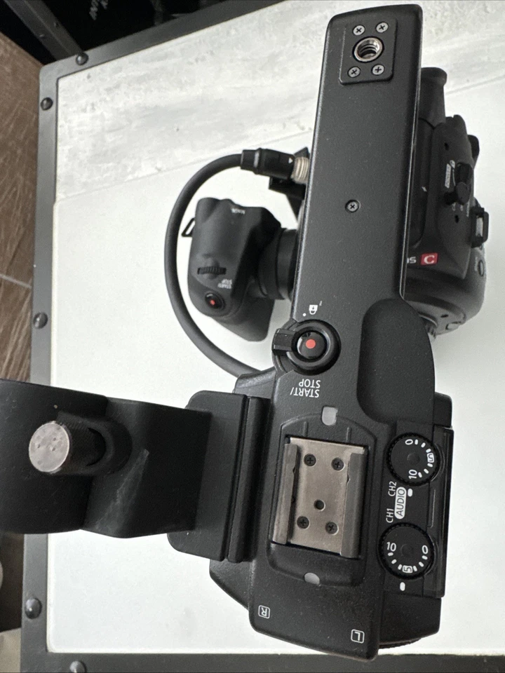 Canon EOS C100 Cinema Camera - Image 2 of 4