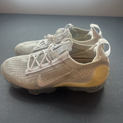 Nike Air VaporMax Flyknit 2021 FK- DC4112-100 - Women Size 9.5 - refurbished 