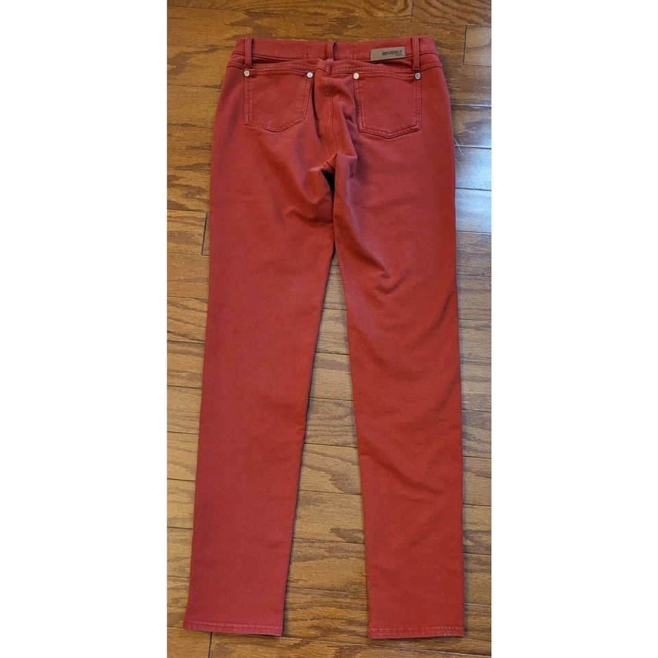 Pantalones de mezclilla Beverly Jeans Co color óxido peruano talla 7 pierna ajustada usados Foto 2 de 4
