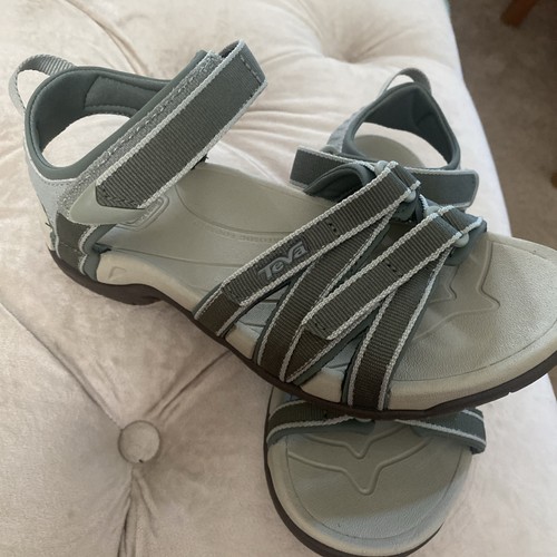 teva sandals women size 6 Excellent - Picture 2 of 10