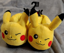 Pokemon Winking Pikachu Yellow Slippers Sz 11/12 Boys Girls Nintdeno Game Shoes