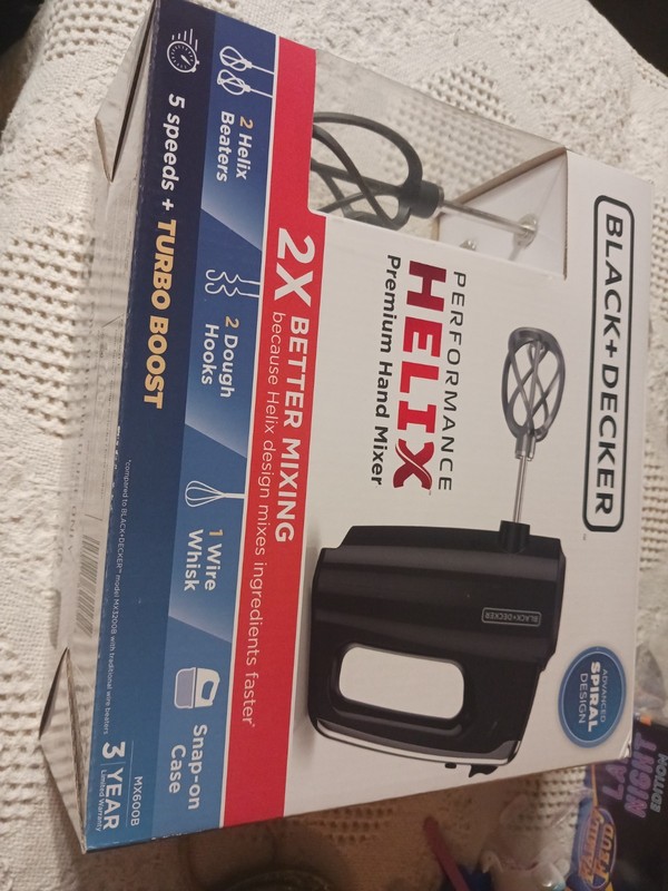 BLACK+DECKER MX600B Helix Performance Premium 5-Speed Hand Mixer, BLACK- OPRAH