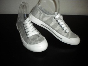 rocket dog women's sneakers