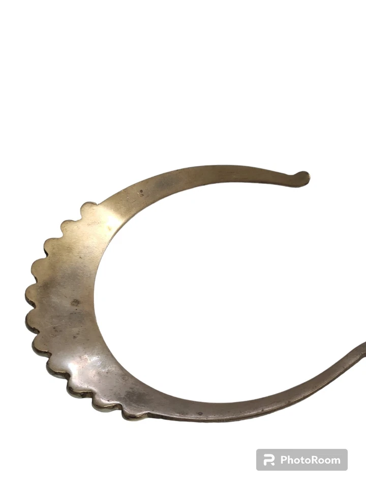 Unbranded Mother-of-Pearl And Brass Cleopatra Collar 2 And 3/4" Opening - Image 4 of 4