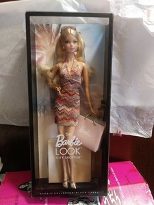 Barbie Collector The Barbie Look Collection: City Shopper Doll (746775170318)