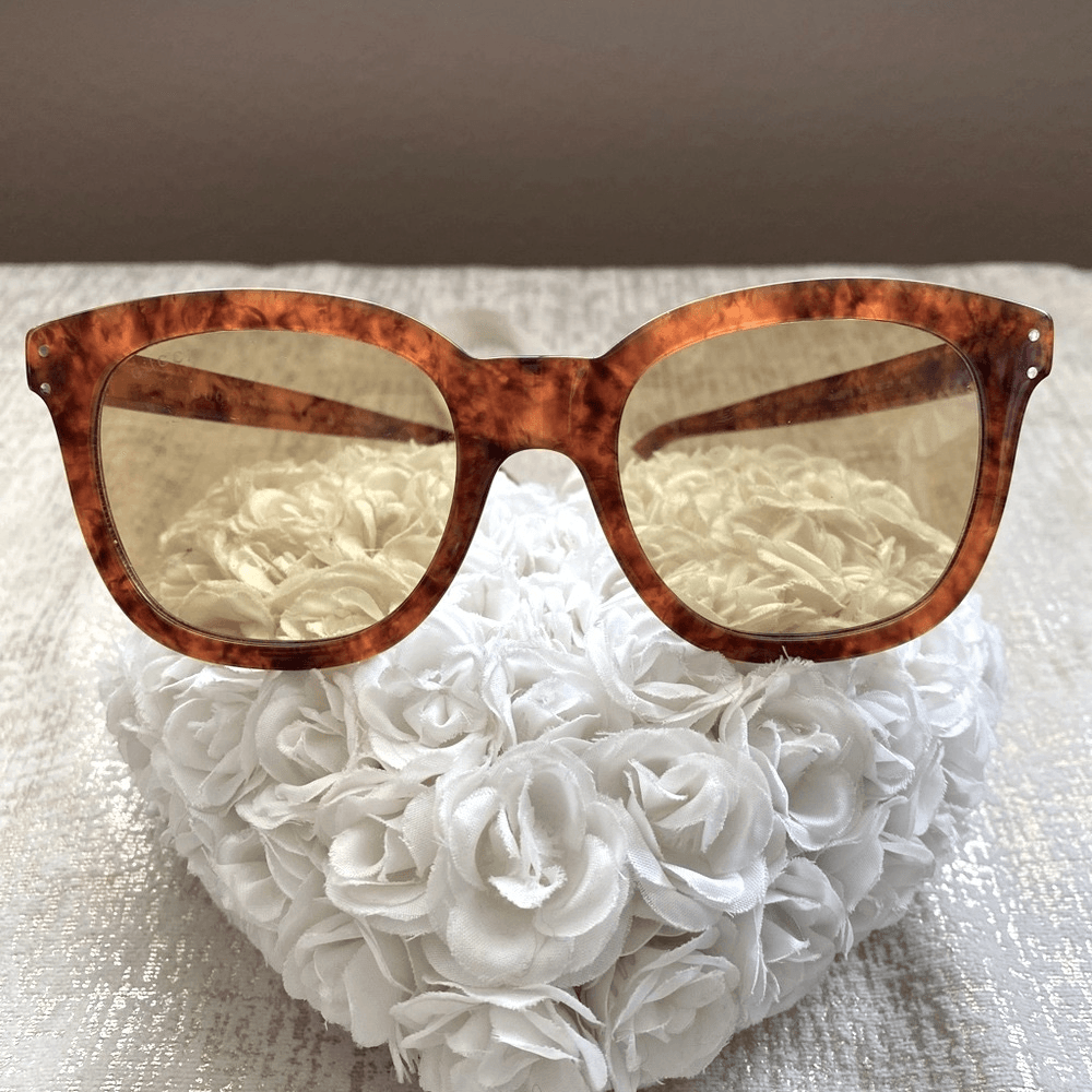 Gucci Brown Havana Rectangular/Square Sunglasses. EUC  display picture 1