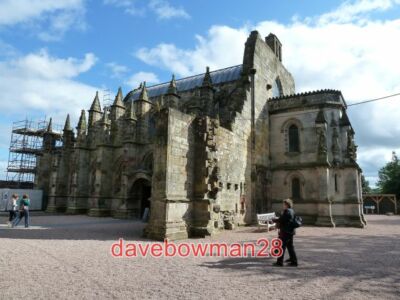 PHOTO  ROSSLYN CHAPEL - THREEQUARTER VIEW A VIEW OF THE FAMOUS ROSSLYN CHAPEL SH