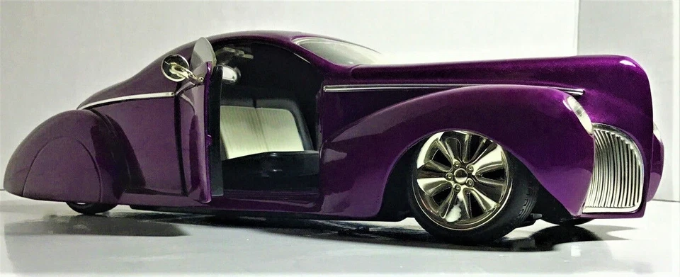 Coche de carreras clásico personalizado concepto Hot Rod carrusel púrpura GT1:18Drag24 Foto 3 de 4