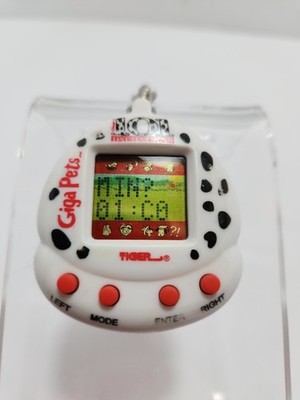 Vintage 101 Dalmations Giga Pets by Tiger Electronics Virtual Pet Works