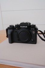 Fujifilm X-T4 26.1 MP Mirrorless Camera - Black (Body Only) - Low Shutter Count