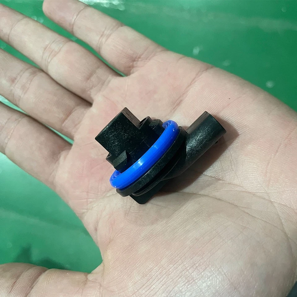 2Pcs GJ5Z-13411-D Lamp Bulb Socket Replacement For Ford Escape 2017 2018 2019 - Image 3 of 4