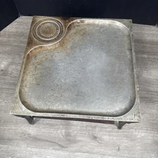 VTG WAGNER WARE ALUMINUM THE PICNICKER PAT PENDING FOLDING LEGS 12 1/4 " SQUARE