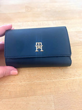 Tommy Hilfiger Damen Geldbörse Schwarz mit L...