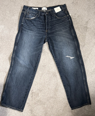 Universal Thread Women's Boyfriend Jeans Mid Rise Dark Wash Button Fly (Size 8)