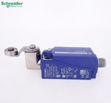 1PCS NEW Schneider Limit Switch ZCP21M12 ZCE01 ZCY26 free shipping