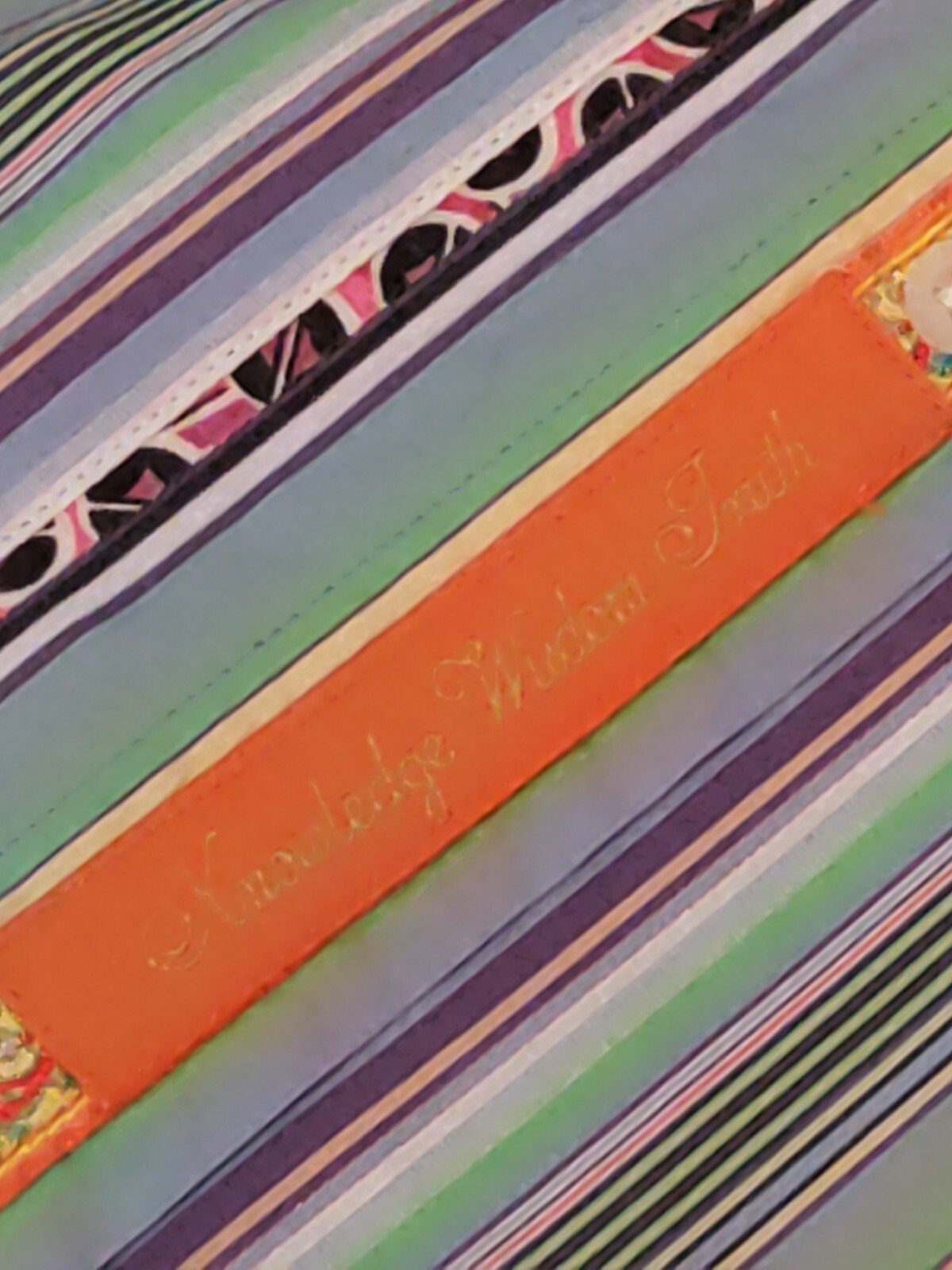 ROBERT GRAHAM Contrast Flip Cuff w/Embroidery But… - image 6