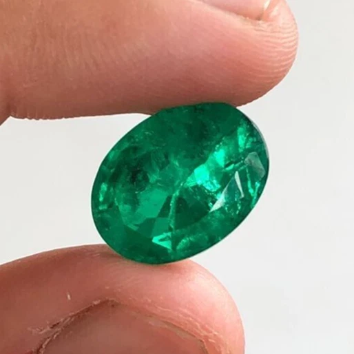 9.50 Cts Green Emerald , Top Quality Faceted Doublet Gemstone - Image 3 of 4