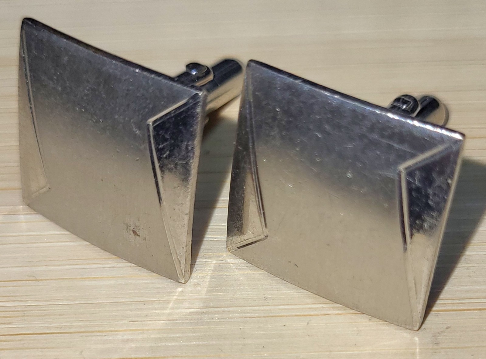 SWANK Silvertone Geometric Pattern Square Cufflin… - image 2