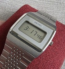 Vintage Seiko F332 4020 Digital Watch 