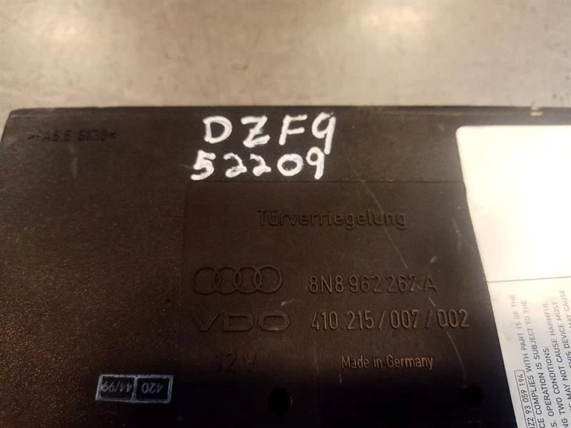 8N8962267A Theft-locking Coupe 00-02 AUDI TT 8760792 - Image 2 of 4