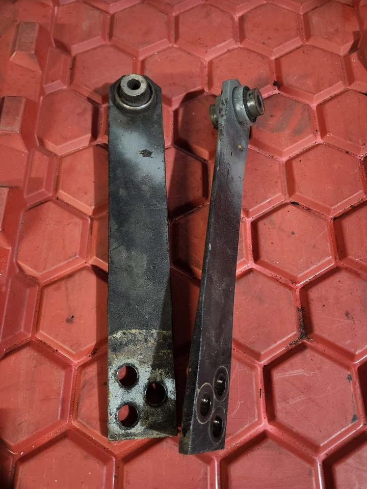 02-06 ACURA RSX - LEFT AND RIGHT REAR LOWER CONTROL ARM SET ARMS - New Bushings - Image 4 of 4