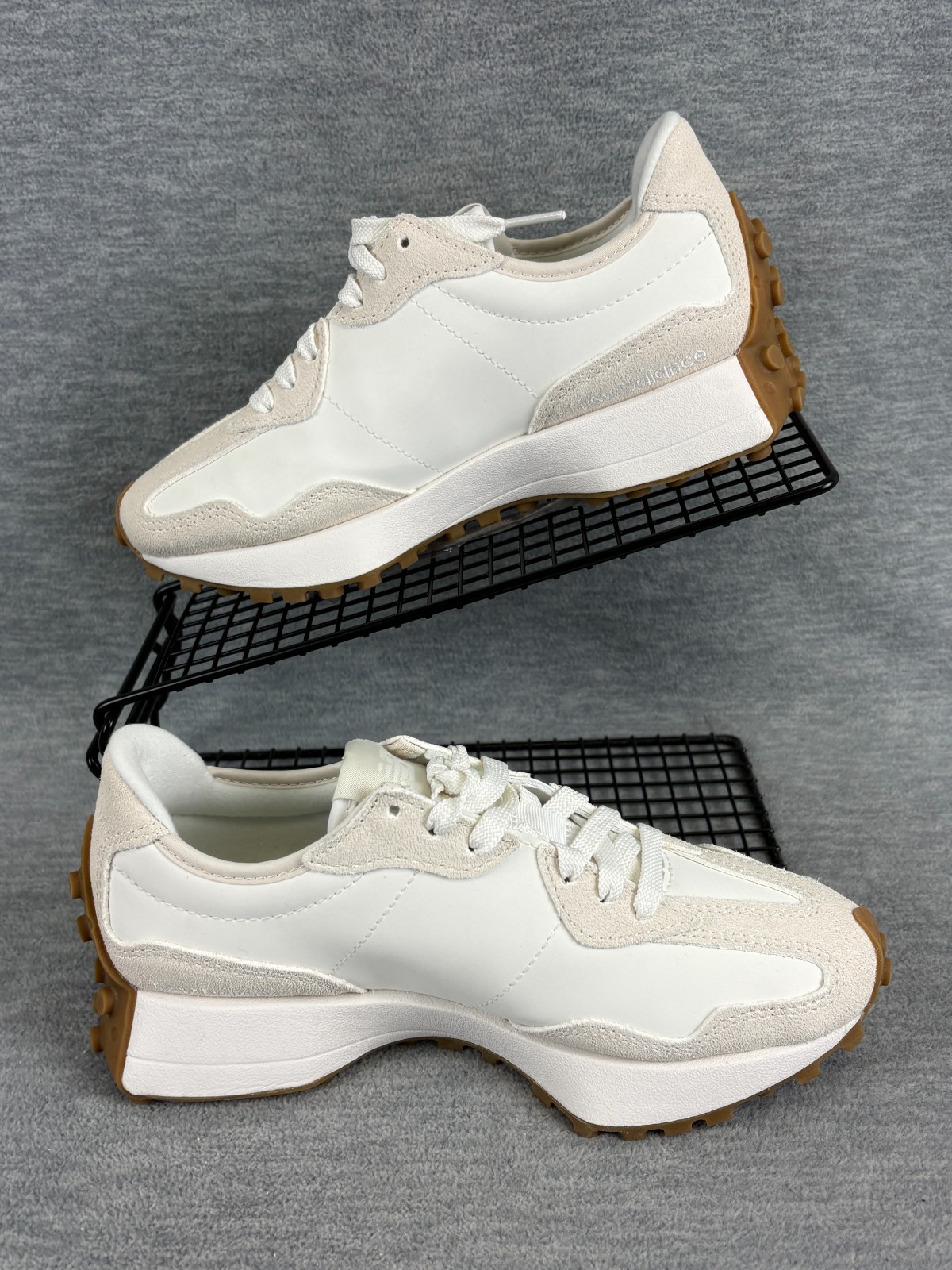 New Balance 327 Lifestyle Sneakers Womens 6.5 M Beige White Walking Comfort thumbnail 2