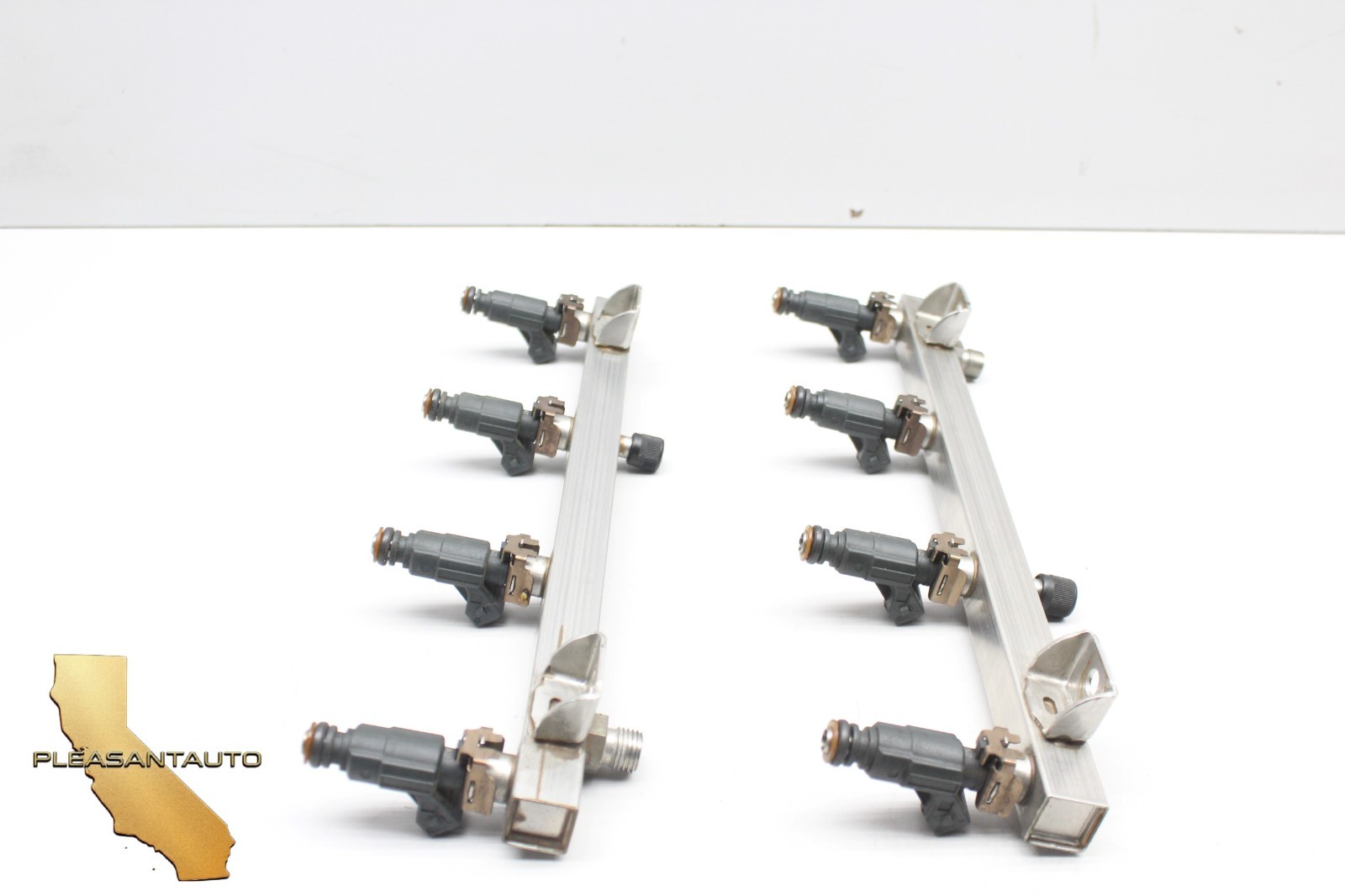 2002 - 2006 MASERATI SPYDER M138 4.2L ENGINE FUEL RAIL INJECTION INJECTORS OEM