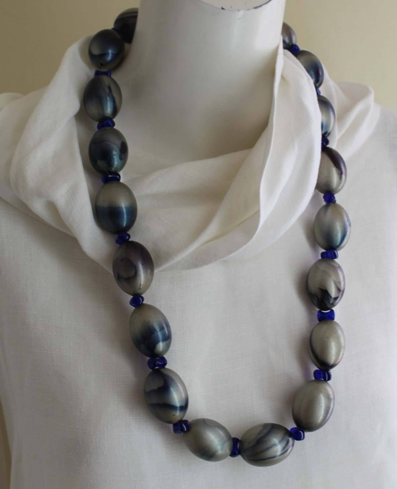 Estate Lustrous Chunky Gray Blue Cobalt Glass Necklace unsure Monies eskandar?