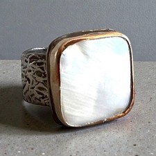 Sterling Silver 925 Mother of Pearl Ring Artisan Brass Bezel Wide Band Size 7
