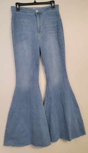 Free People Wide Flare Raw Hem High Rise Light Blue Jeans Size 30 Boho Festival