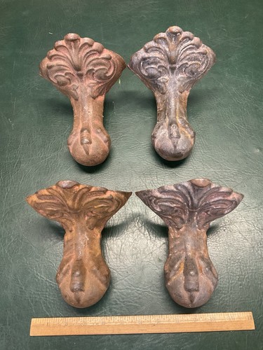 Set Of 4 Antique Clawfoot Cast Iron Tub Ball Claw Bathtub Feet Legs