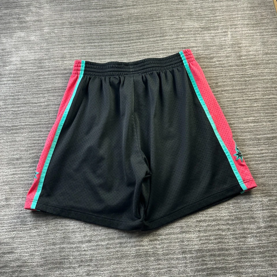 San Antonio Spurs Mitchell Ness Shorts Mens Extra Large Black Swingman - Image 2 of 4