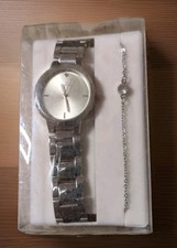 Damen Uhr mit Armkettchen Uhren Armbanduhr Accessoires für Damen Silber 2er Set