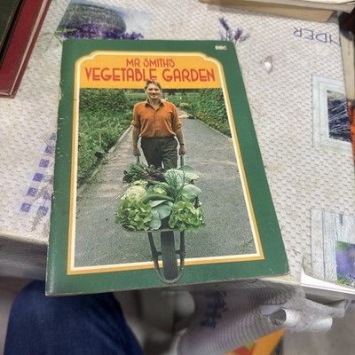 Mr Smith's vegetable Garden by Geoffrey Smith 1980 paperback