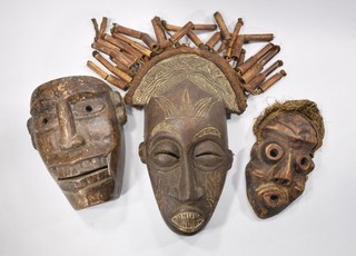 3x Wandmaske Holz geschnitzt Ethno Afrika Stil Deko Maske Konvolut Vintage