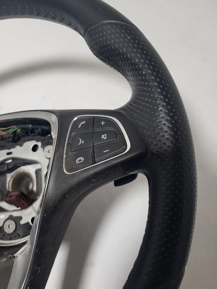 15-18 MERCEDES BENZ C300 VOLANTE OEM# A 000 460 18 03 9E38 Foto 3 de 4