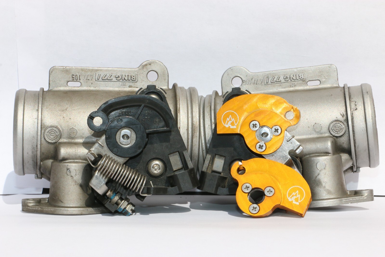 07 BMW R1200rt Right Throttle Body Housing 13547685324 for sale  