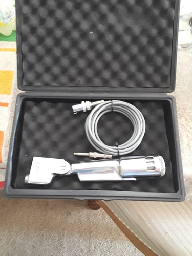 Electro-Voice 664 Microphone, Plastic Case and 10' 6" Audio Cord