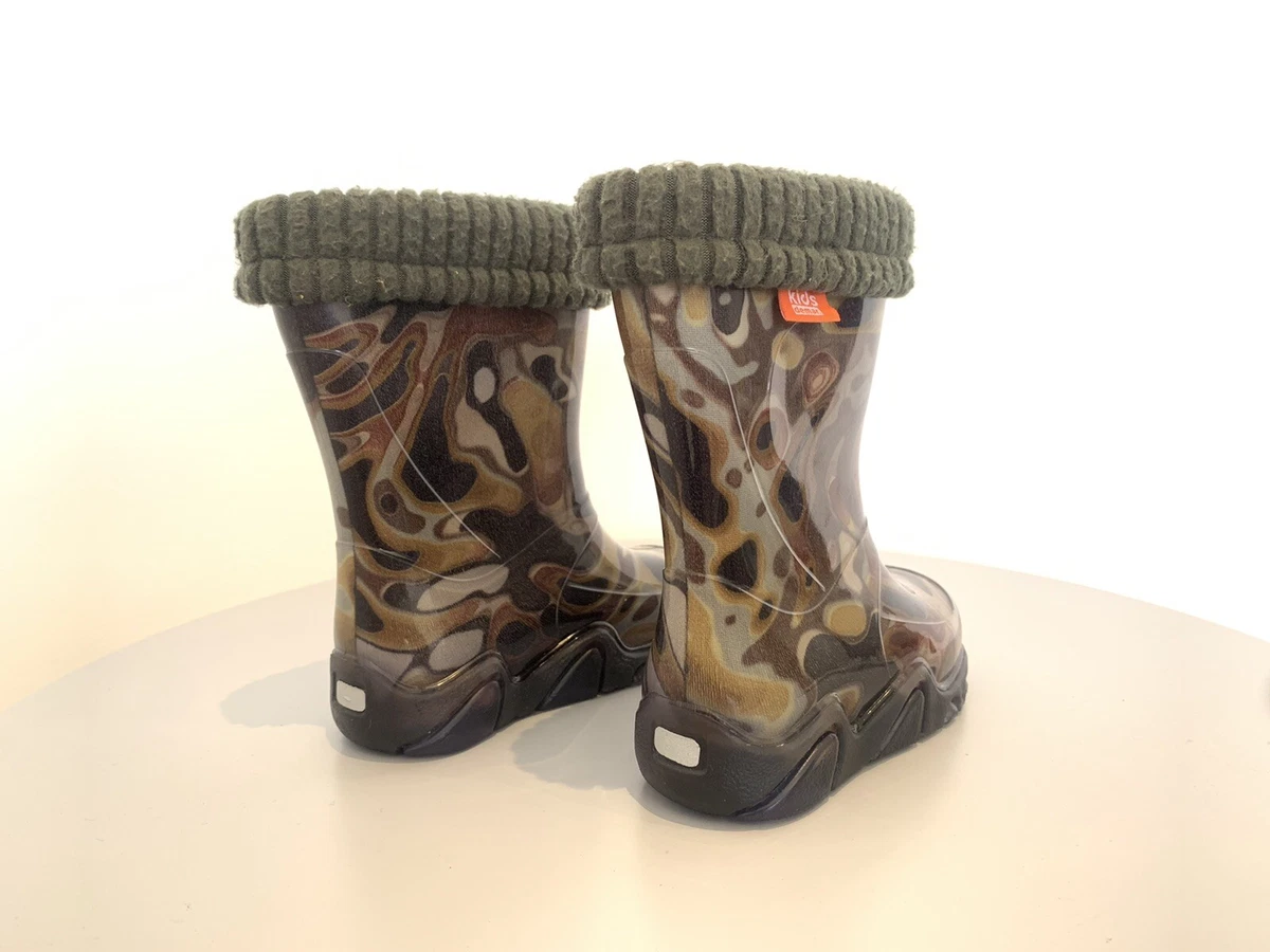 Size 4.5 top boys wellies