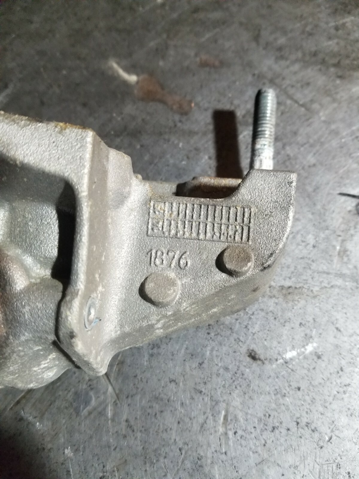 90513443F 68229399AA 68280315AA 3.0L ECO DIESEL EGR COOLER SUPPORT  