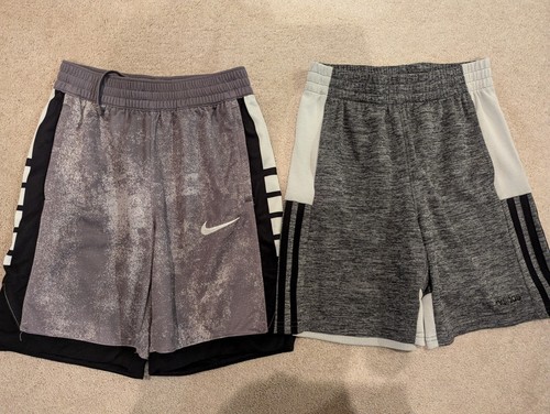 Boys Designer Clothes- Pants,Shorts, T-shirts- 16 Items- Great Condition - Picture 11 of 21