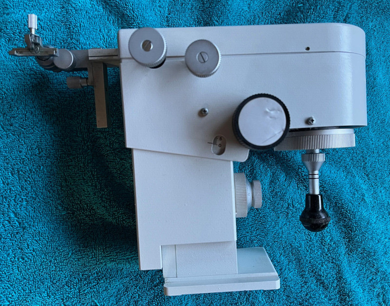 Leitz Manual Mechanical Micromanipulator XYZ Great condition