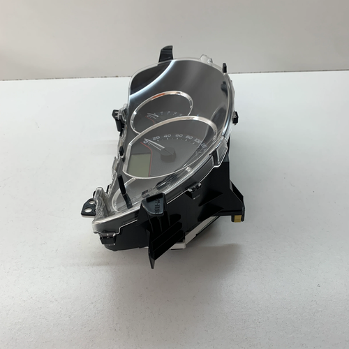 Toyota Corolla Hatchback Instrument Cluster ZRE182R 2012 2013 2014 2015 67110km - Picture 5 of 7