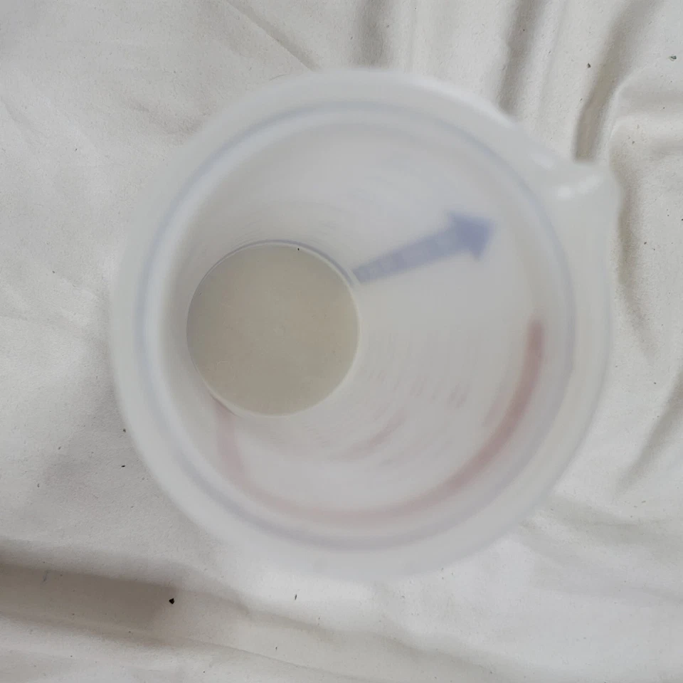 Pampered Chef Measure All Slide Measuring Cup Liquid/ Dry Solid Holds 2 Cups - Image 3 of 4