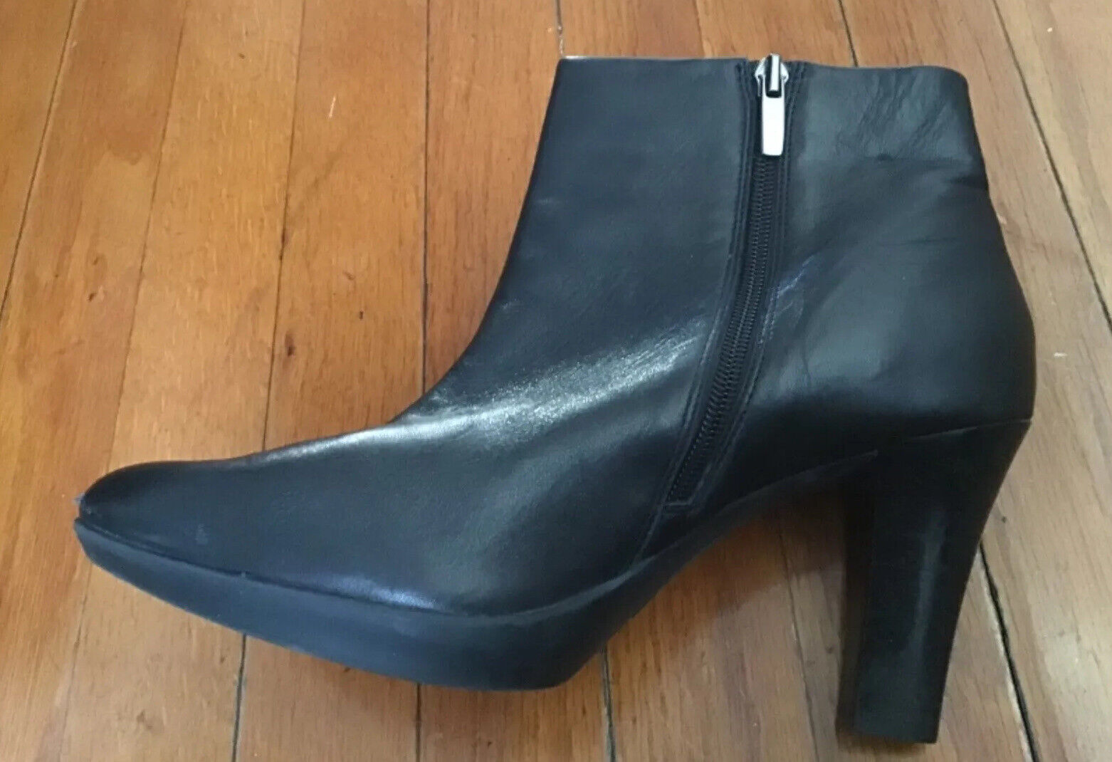 Vintage Anne Klein Black Soft Leather Ankle Boots… - image 3