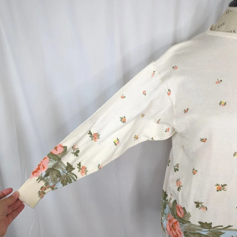 Vintage Mondi Sweater Small White Knit Floral - Image 3 of 4